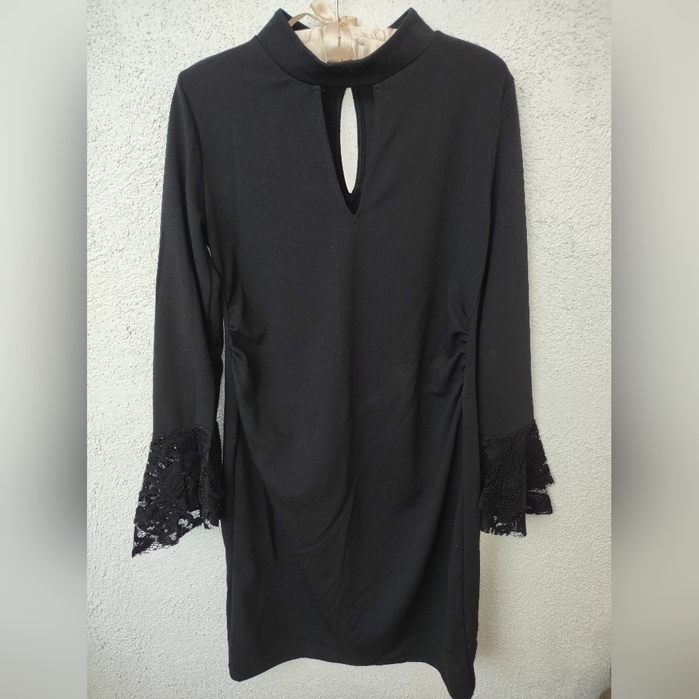 Everly Black Midi Dress Lace Bell Sleeve Contemporary Dressy Party Medium